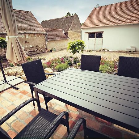 "U Capa" Krasny Apartman V Sedleci Sedlec  Extérieur photo