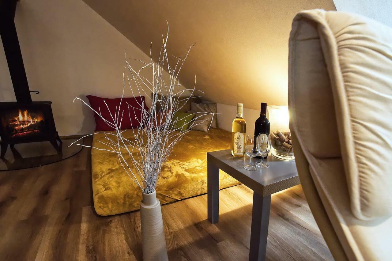 "U Capa" Krasny Apartman V Sedleci Sedlec  Extérieur photo