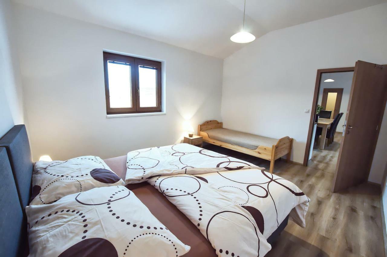 "U Capa" Krasny Apartman V Sedleci Sedlec  Extérieur photo