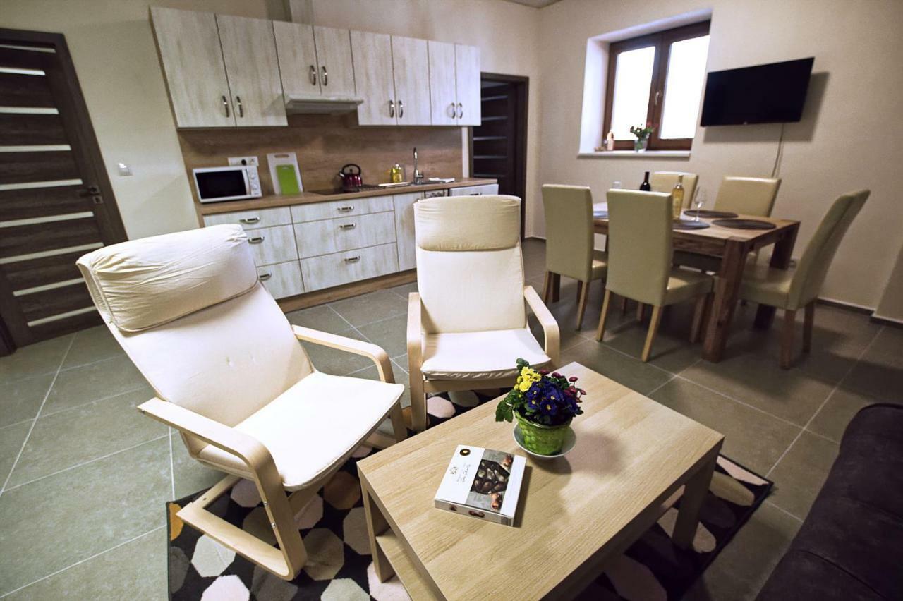 "U Capa" Krasny Apartman V Sedleci Sedlec  Extérieur photo
