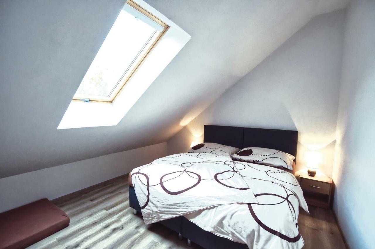 "U Capa" Krasny Apartman V Sedleci Sedlec  Extérieur photo