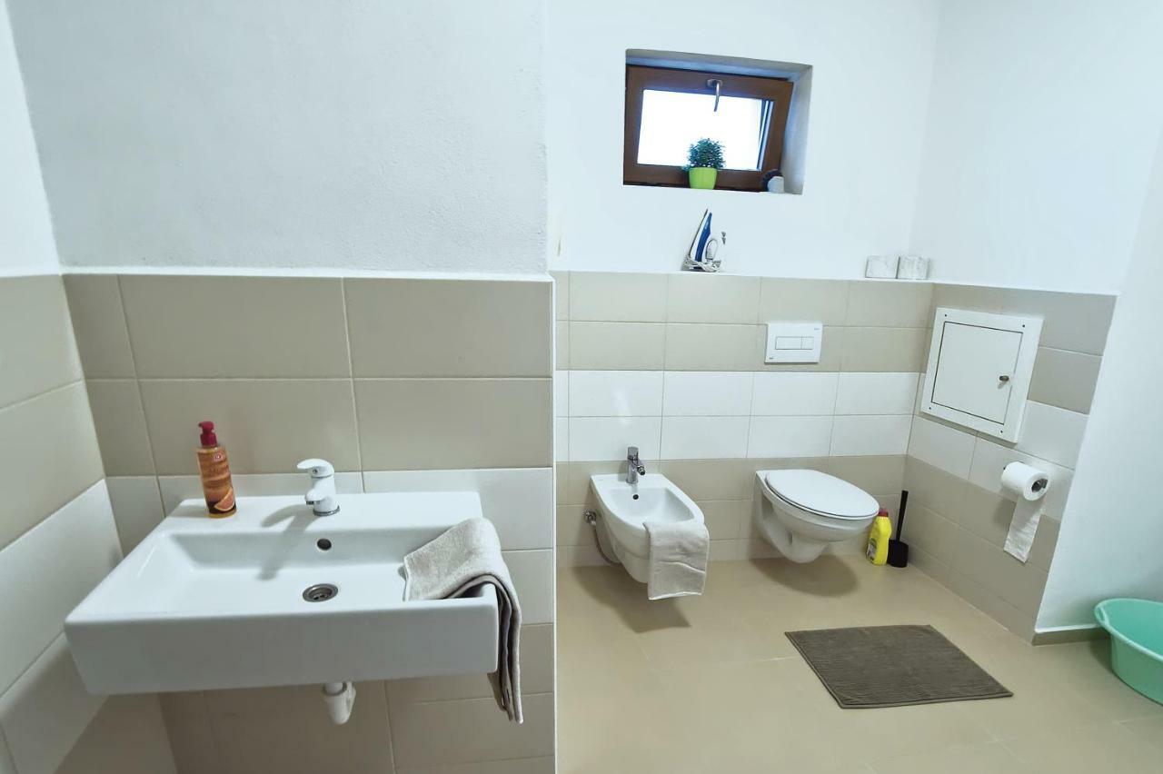 "U Capa" Krasny Apartman V Sedleci Sedlec  Extérieur photo
